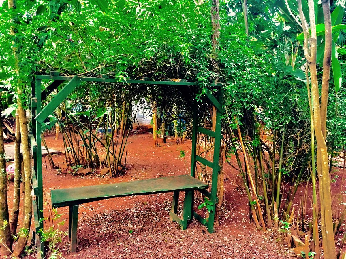 Hostel Garden Stone Puerto Iguazú Zewnętrze zdjęcie